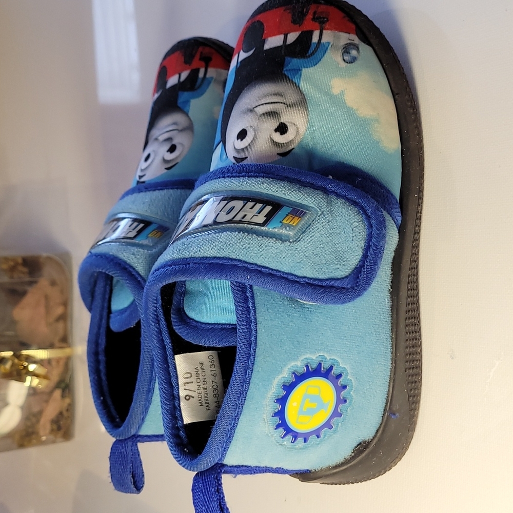 Tomas and friends  kids shoes